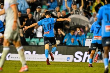 世预赛客户端下载说明-悉尼前锋洛雷：我已恢复健康，希望帮助球队止住颓势